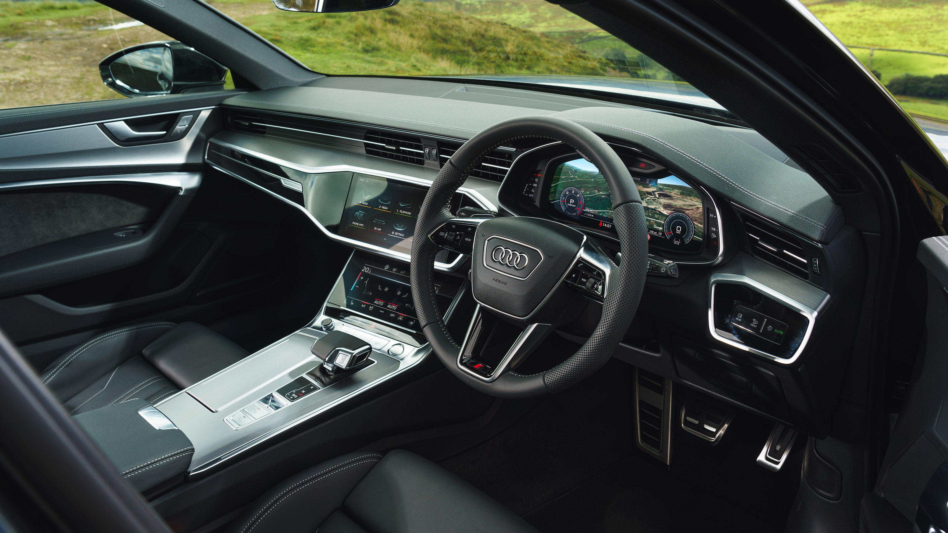 Audi A6 Avant interior 