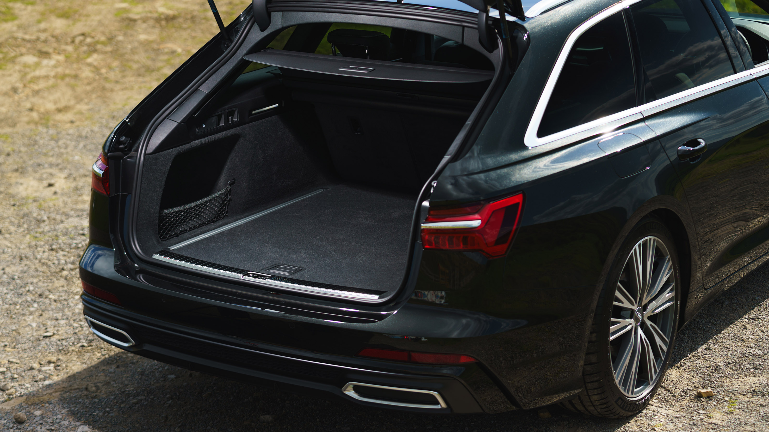 Audi A6 Avant boot