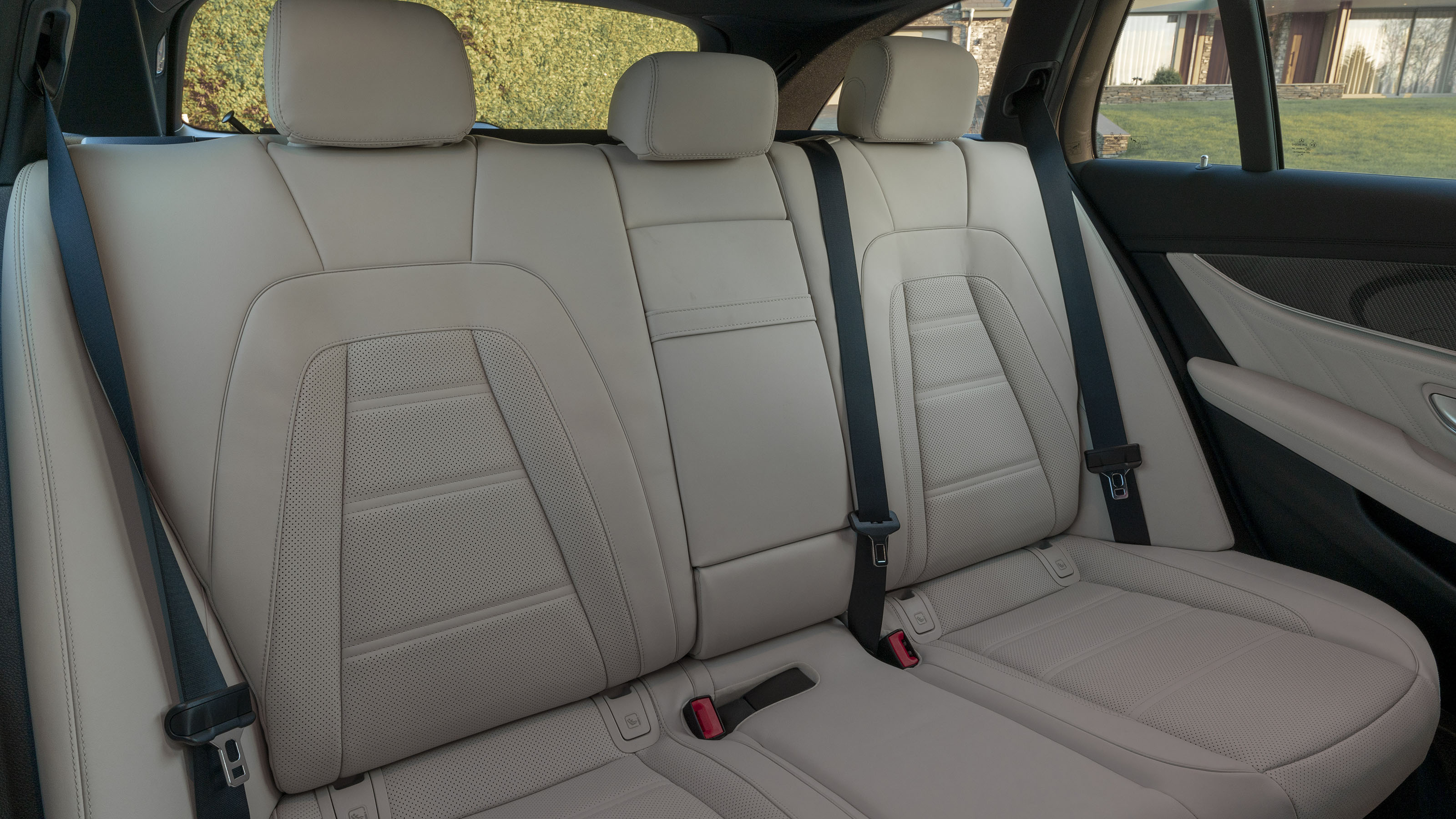 Mercedes-AMG E 63 estate rear seats