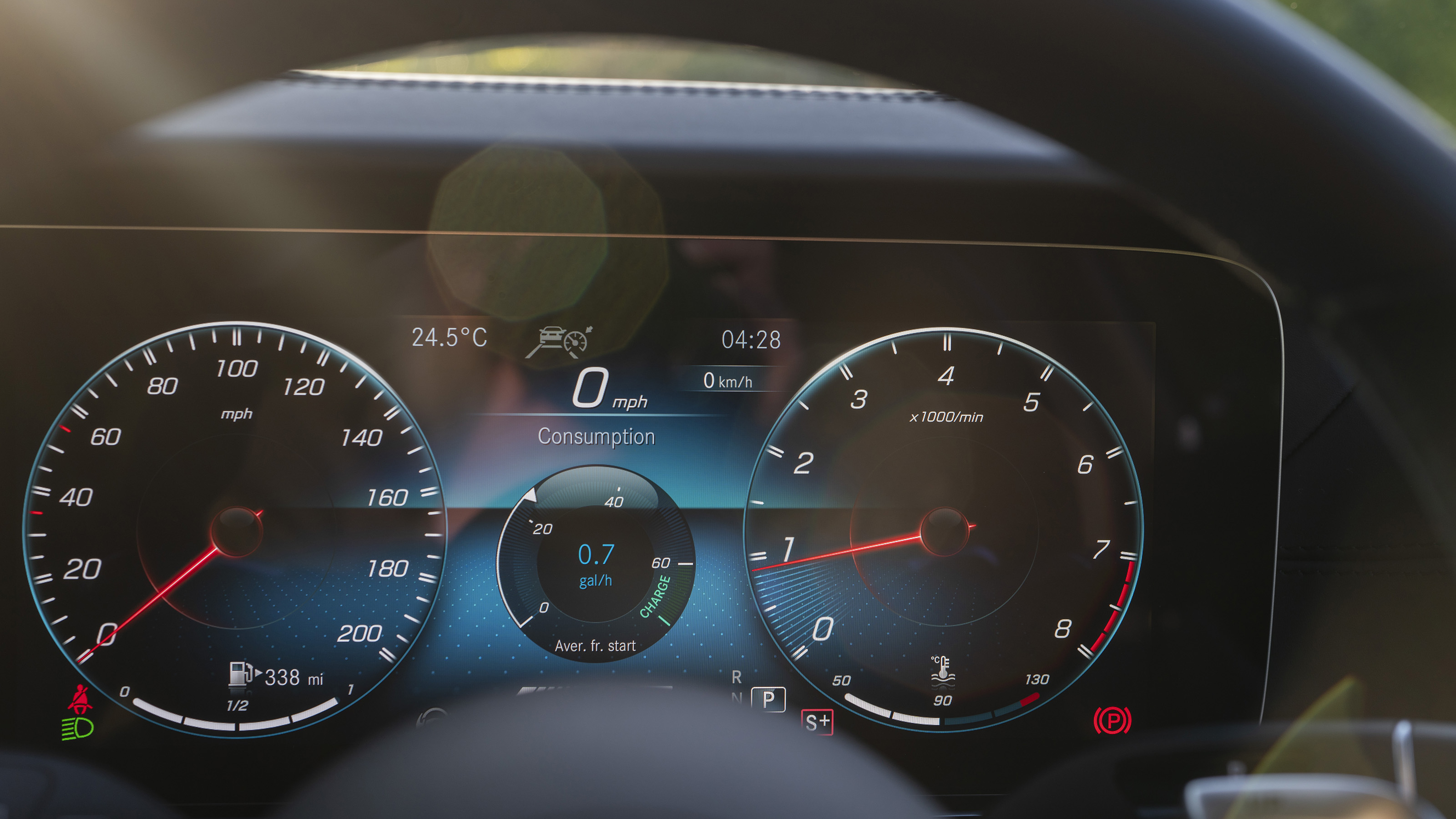 Mercedes-AMG E 63 estate dials