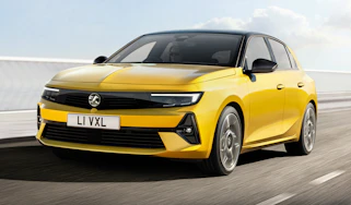 2021 Vauxhall Astra - front 3/4 driving