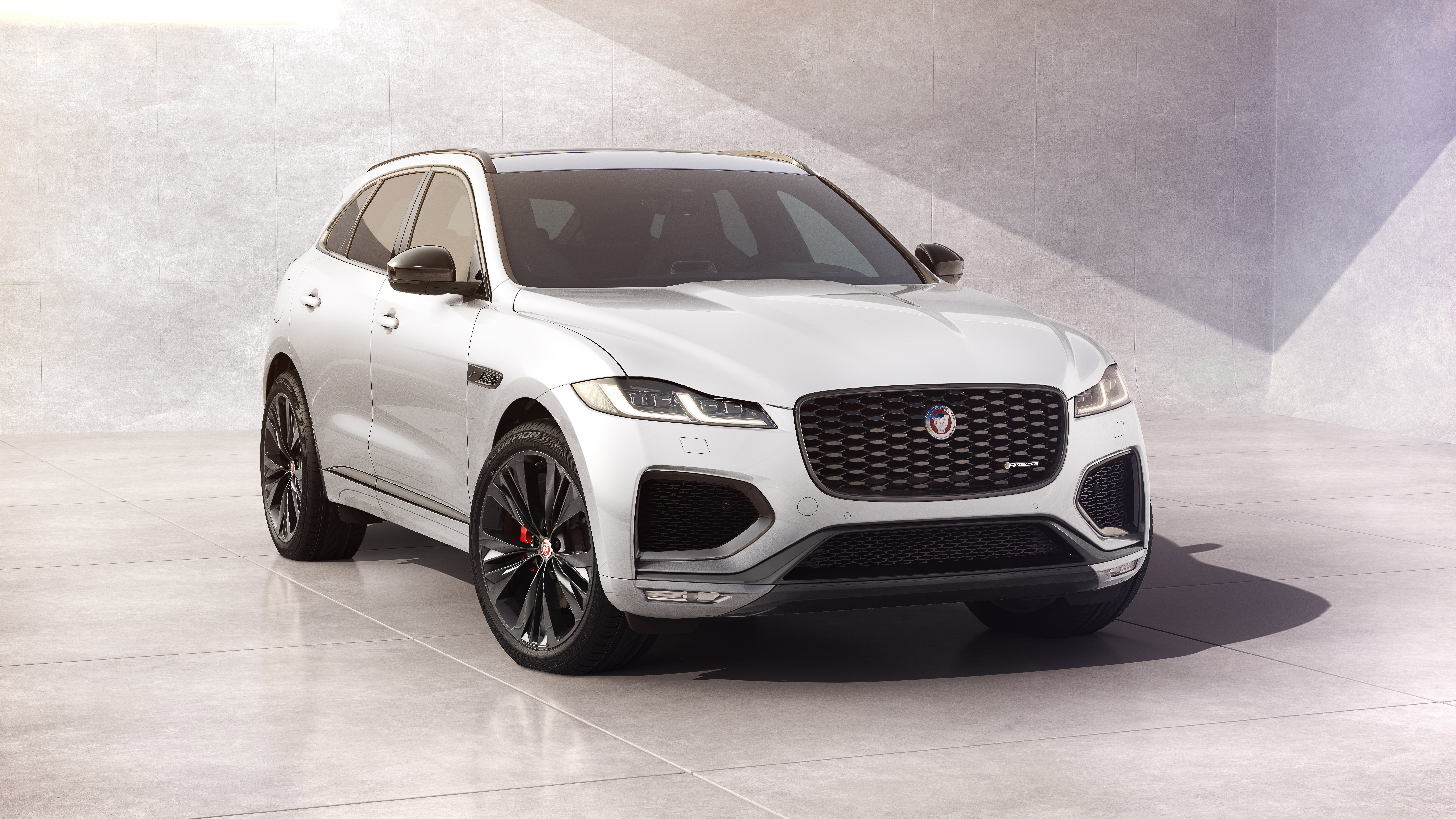 Jaguar F-Pace R-Dynamic Black 
