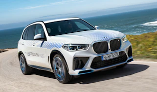 BMW iX5 Hydrogen - front 3/4 dynamic (right)