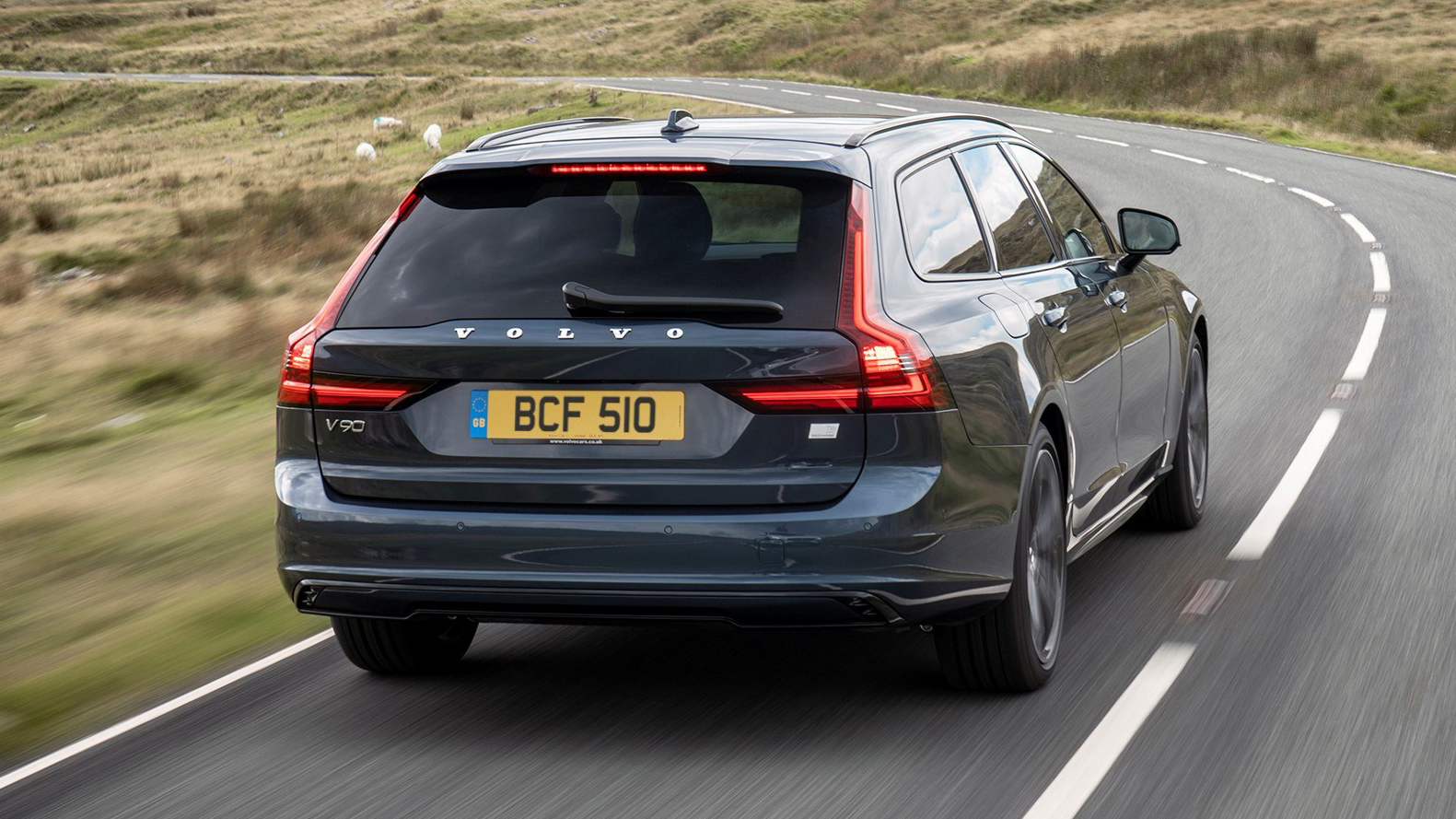 Volvo V90 estate