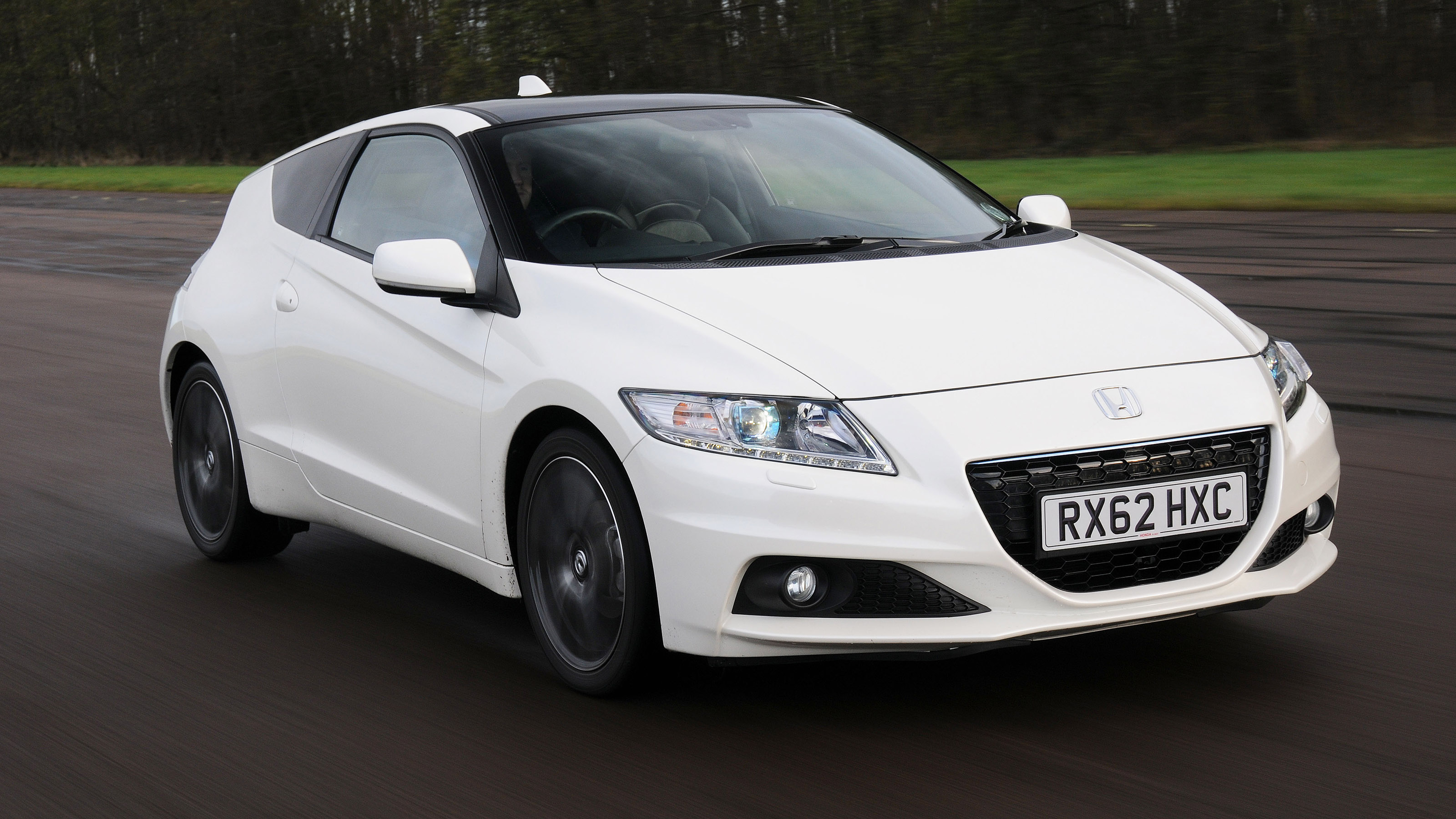 Honda CR-Z driving