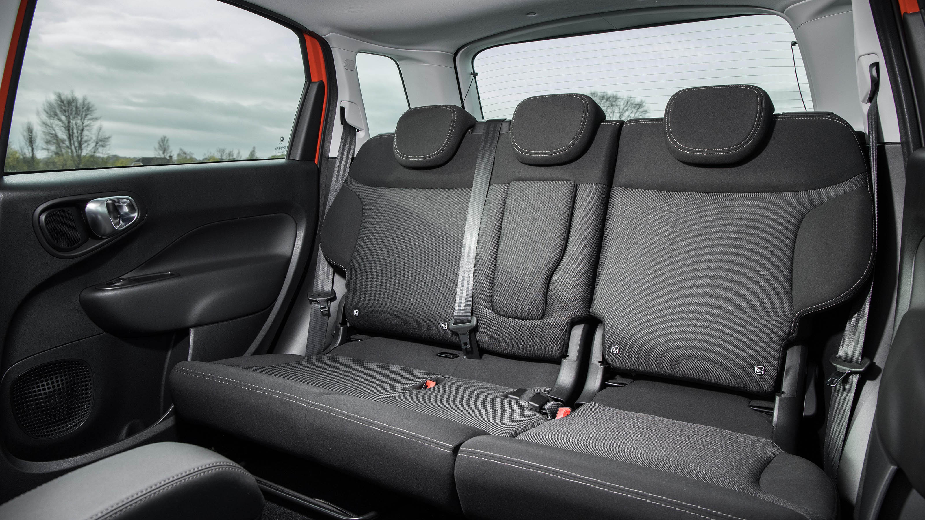 Fiat 500L rear seats