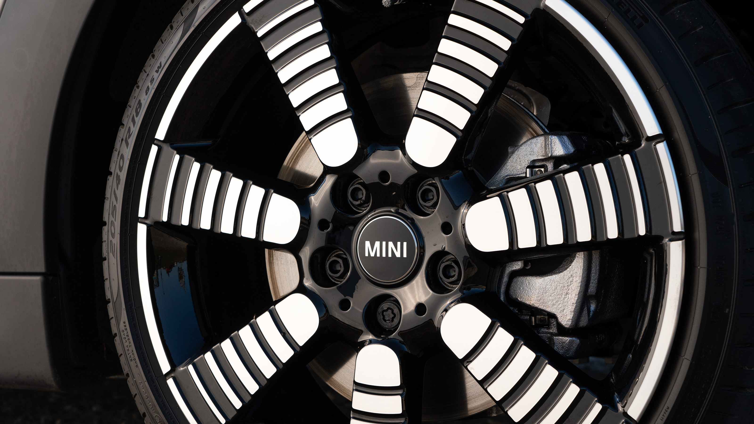 2021 MINI hatchback alloy wheel