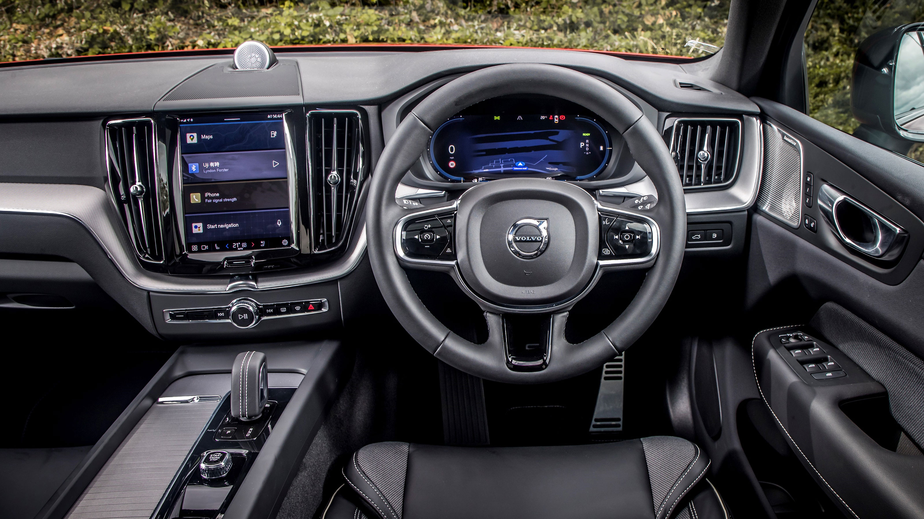 Volvo XC60 Recharge hybrid interior