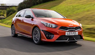 2021 Kia Ceed driving