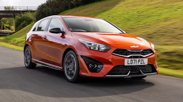 2021 Kia Ceed driving