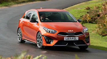 2021 Kia Ceed cornering