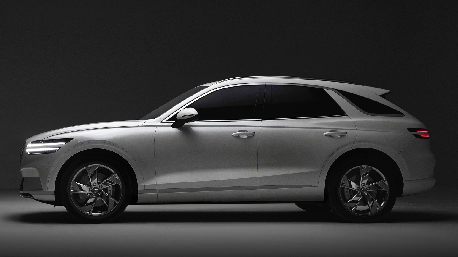 Genesis Electrified GV70 - side view