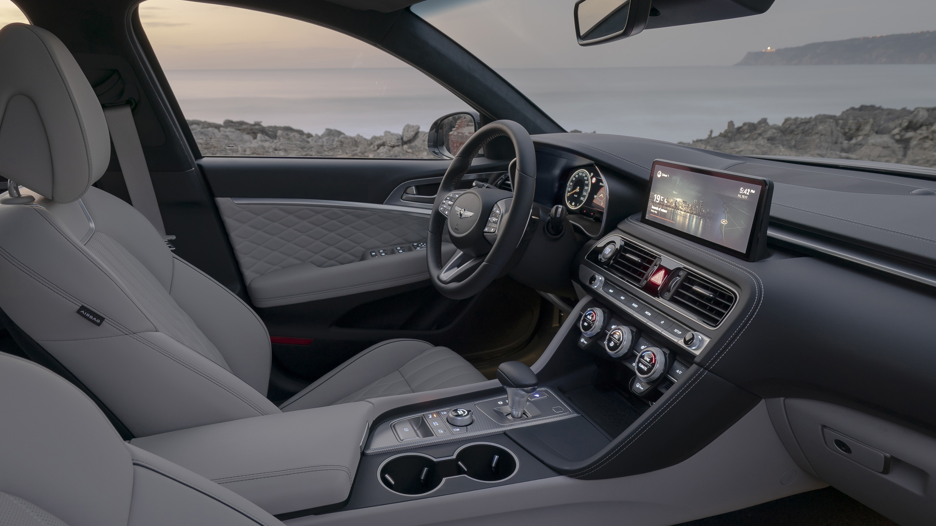 Genesis G70 Shooting Brake interior 