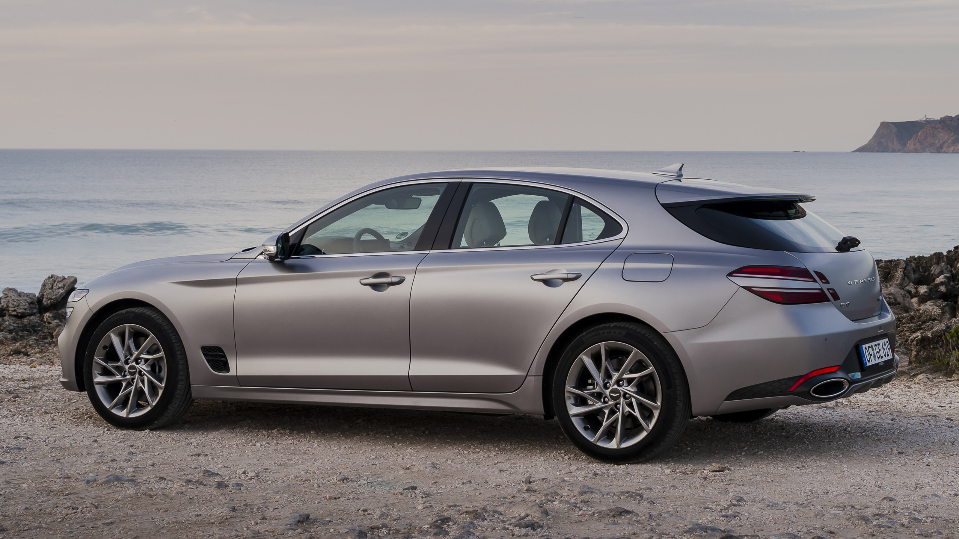Genesis G70 Shooting Brake side