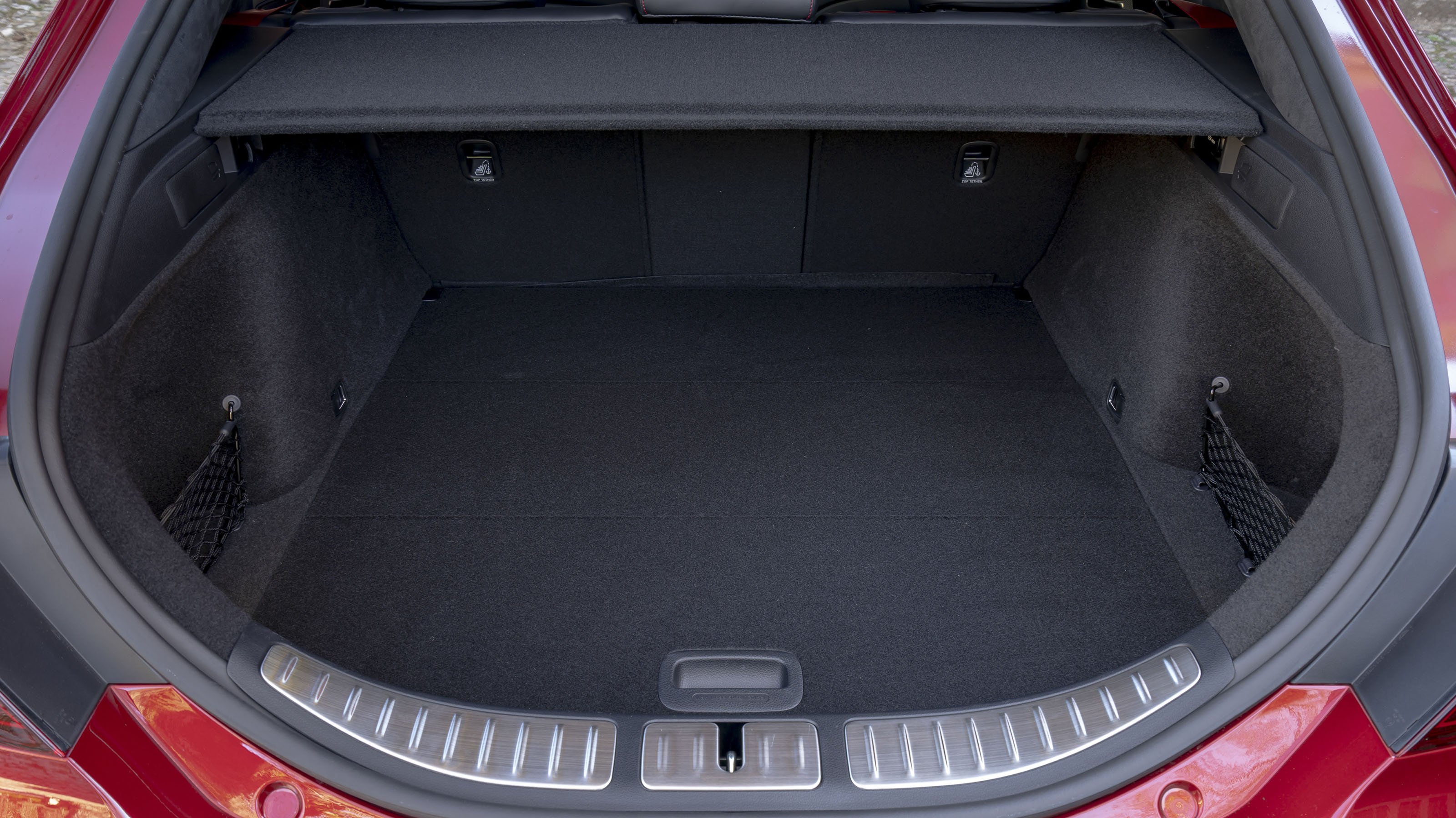Genesis G70 Shooting Brake boot