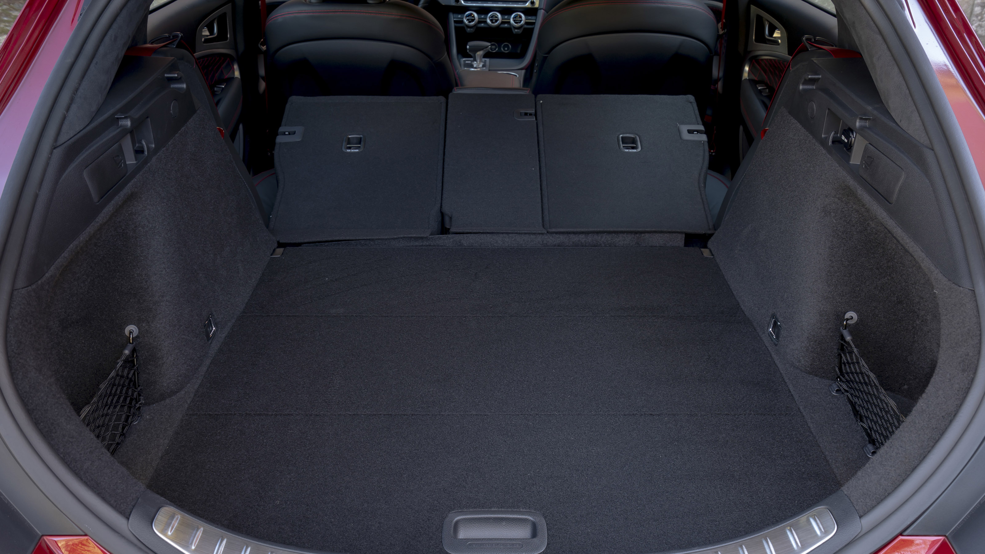 Genesis G70 Shooting Brake boot - seats down