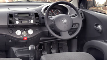 Micra interior