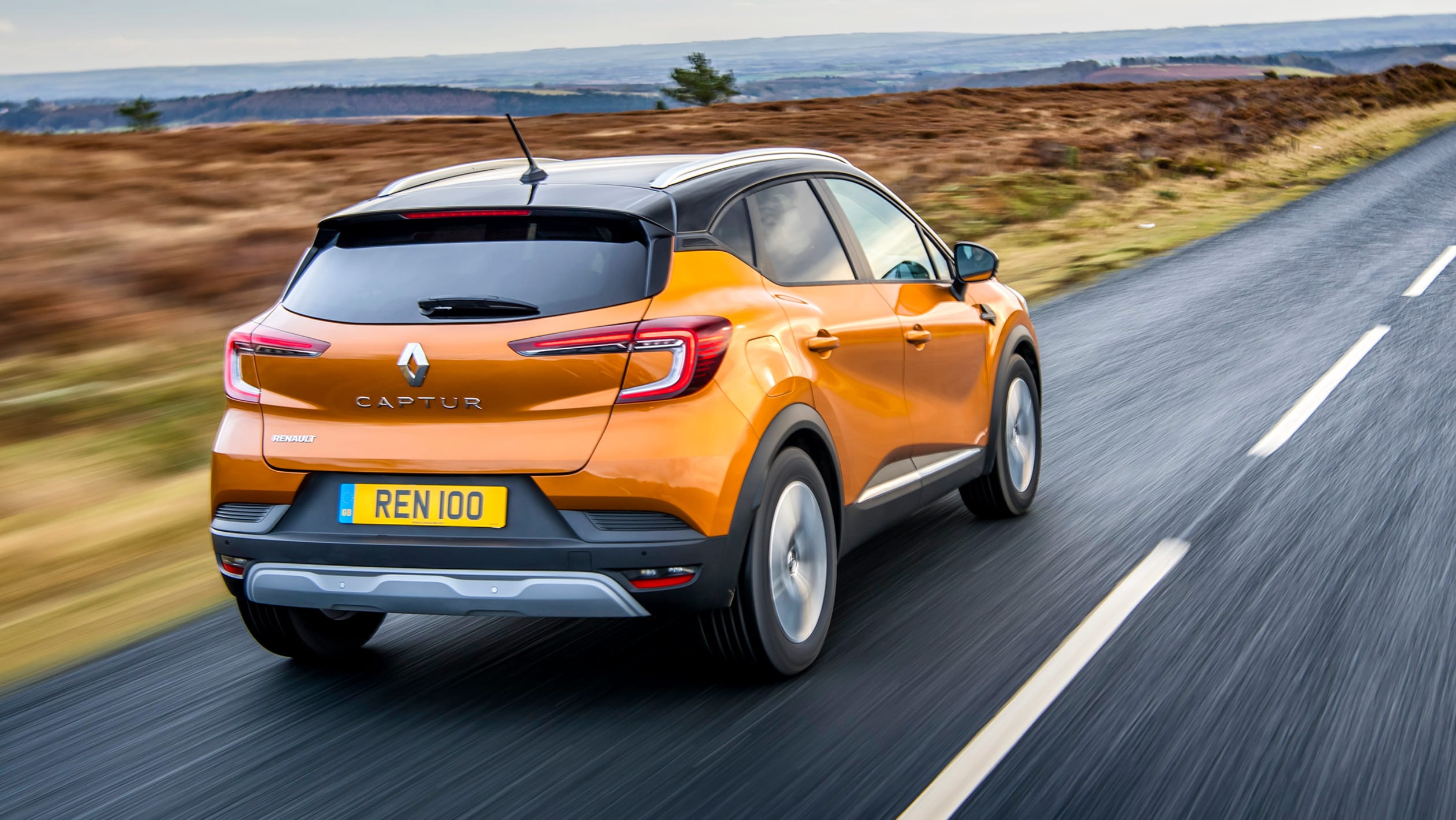 Renault Captur - rear 3/4