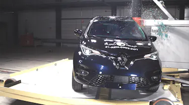 Renault ZOE side impact safety test