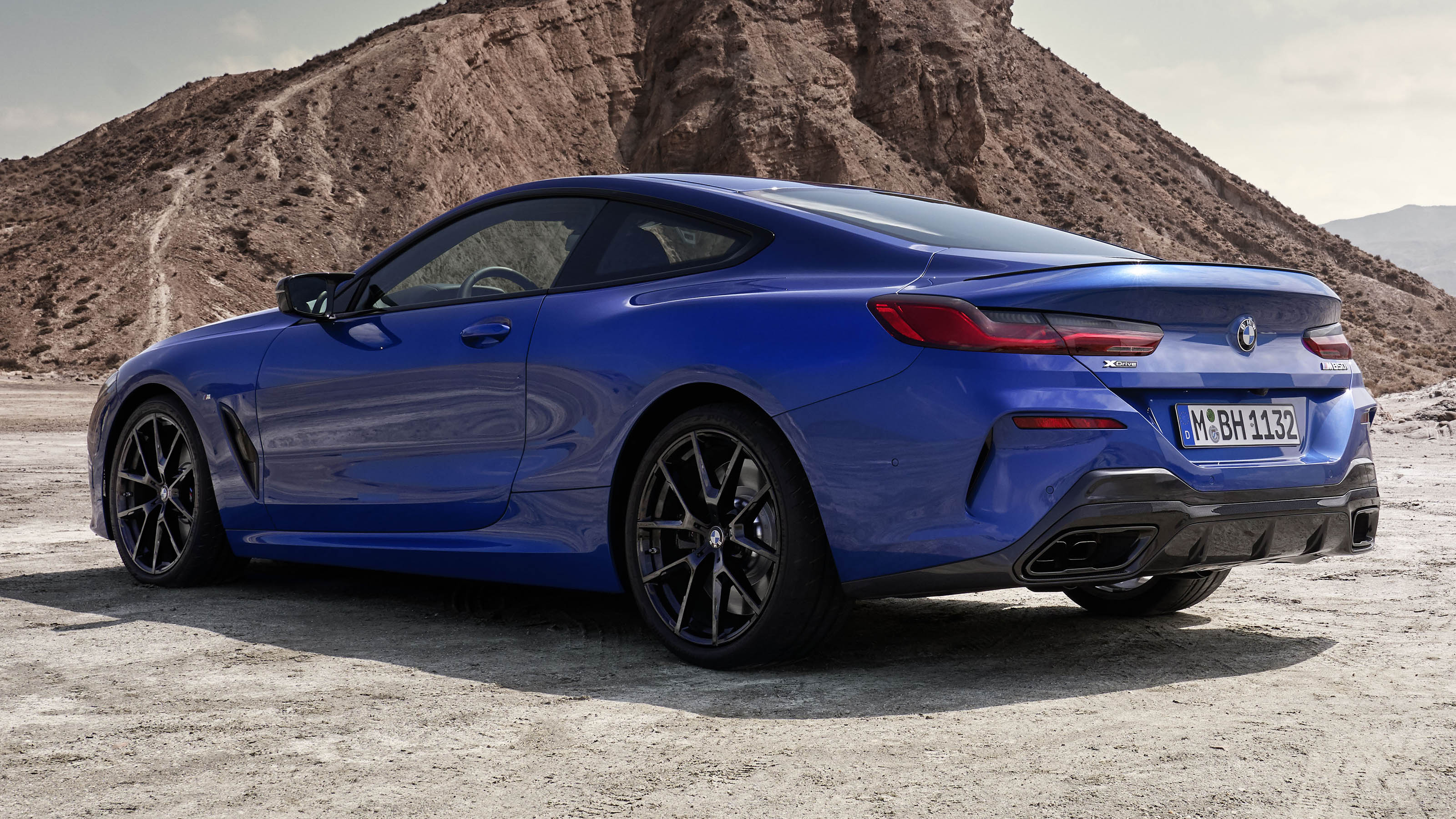 2022 BMW 8 Series side/rear