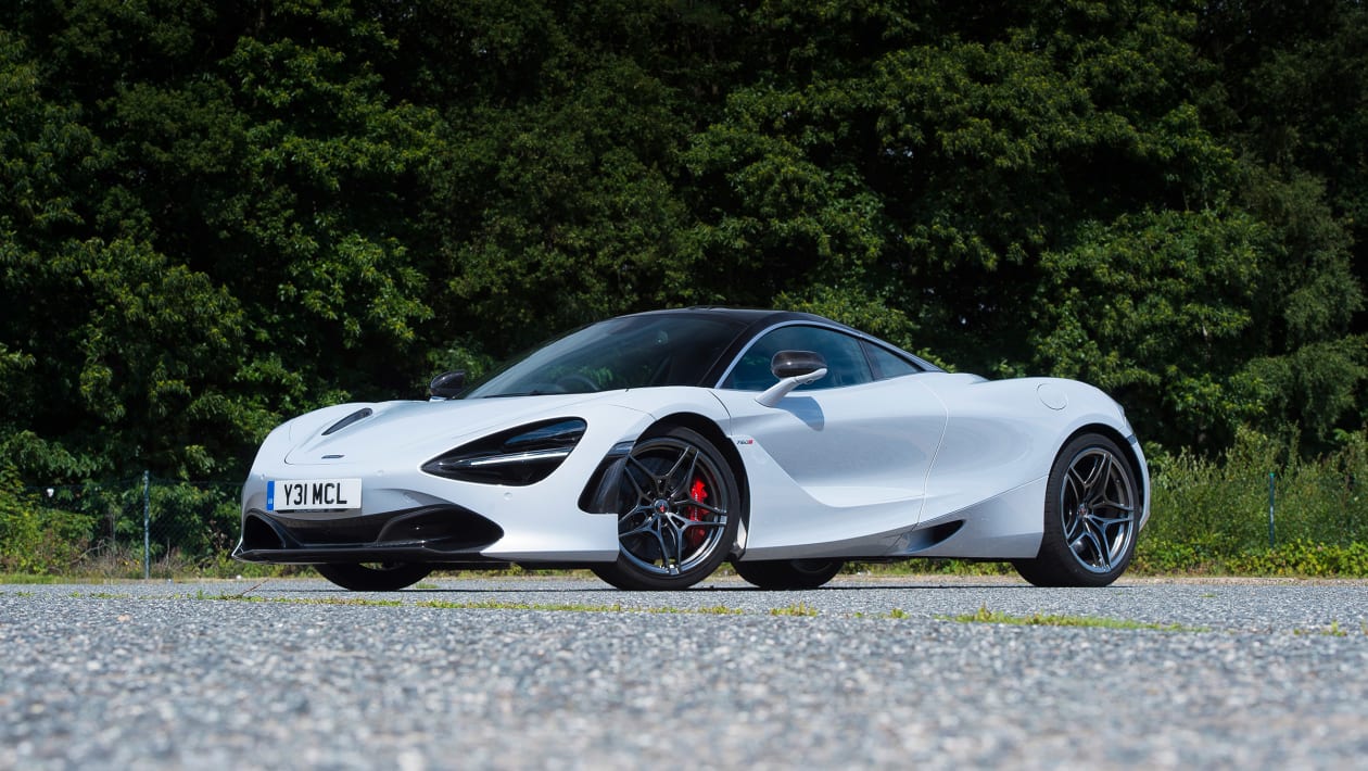 McLaren 720S coupe - front 3/4 static