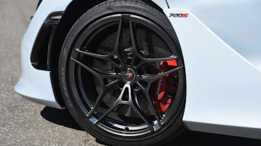 McLaren 720S coupe - front wheel close
