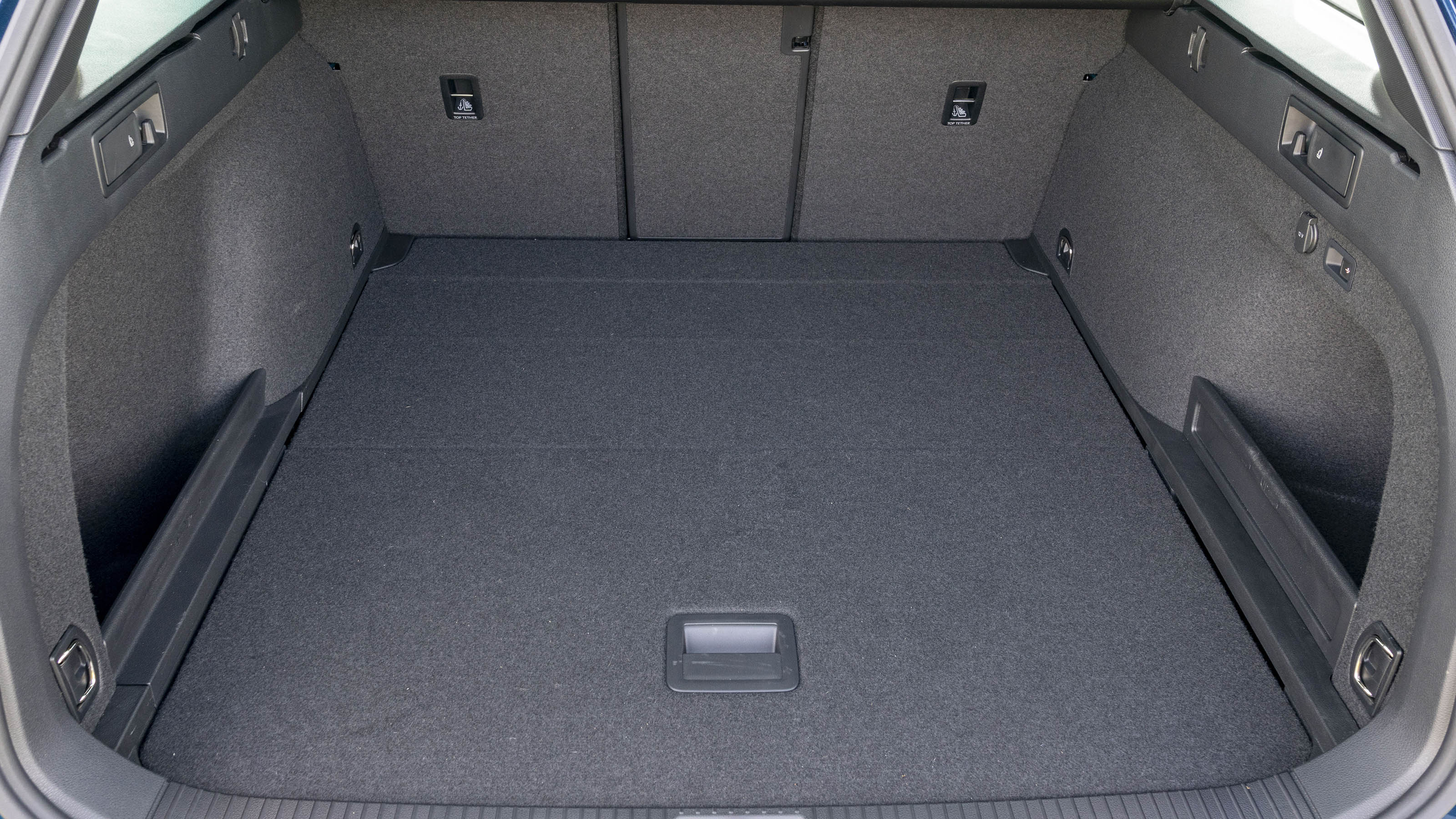 Volkswagen Passat Estate boot