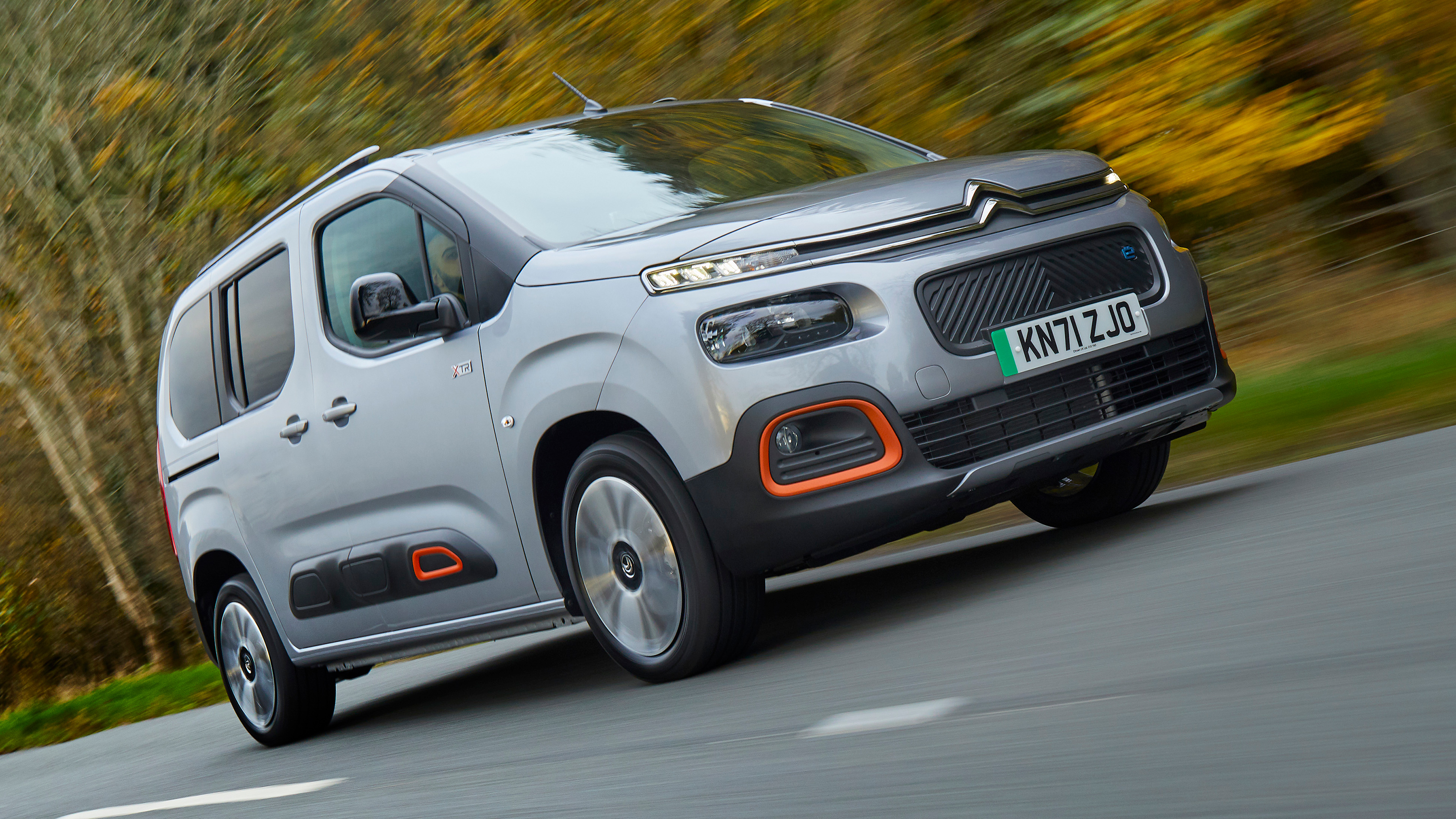 Citroen e-Berlingo MPV front tracking
