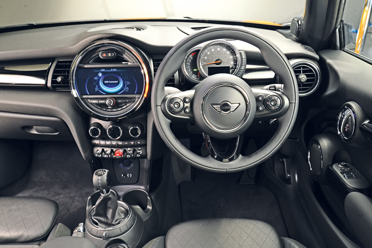Used MINI hatchback: 2014 to present (Mk3) - interior