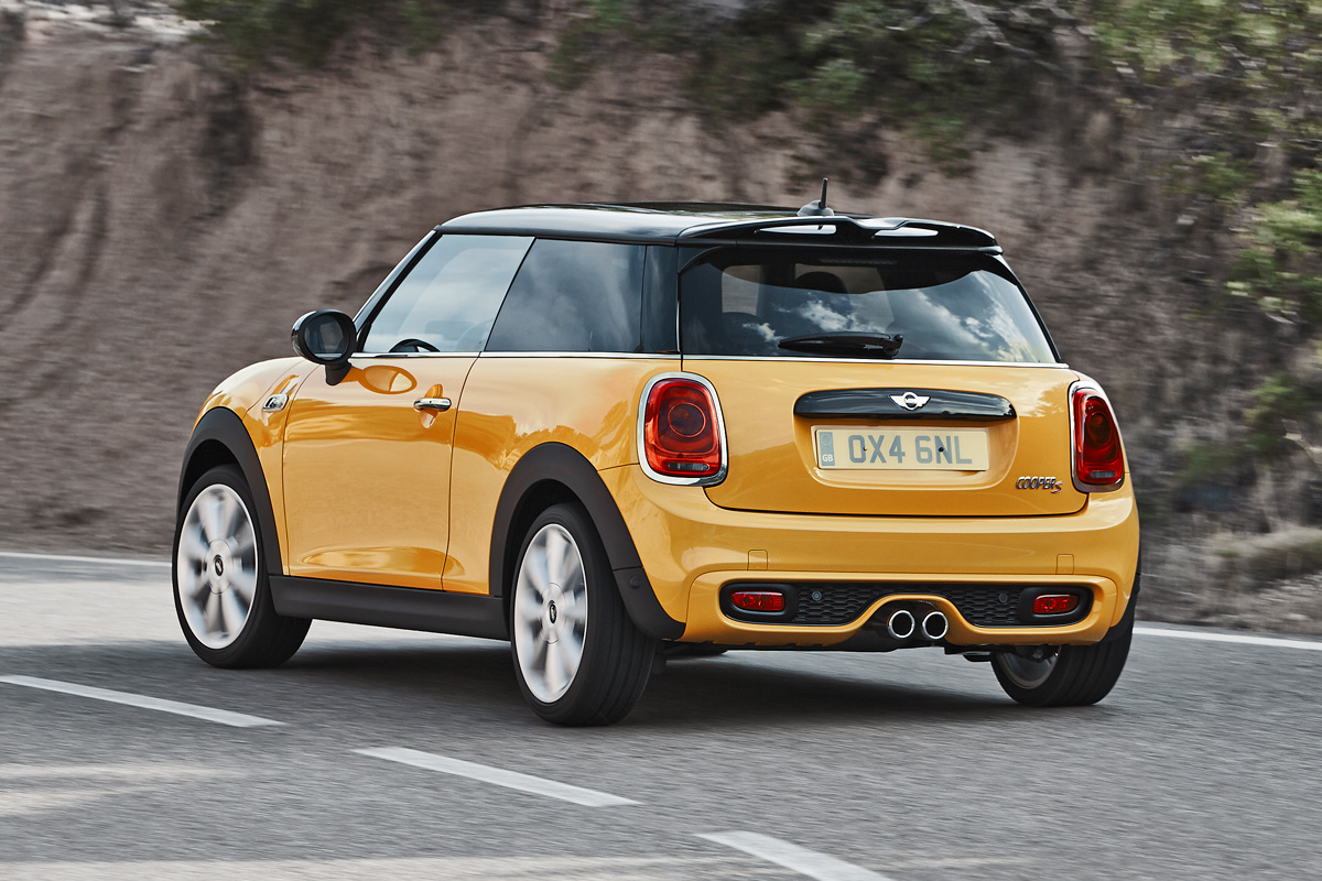 Used MINI hatchback: 2014 to present (Mk3) - rear 3/4 cornering