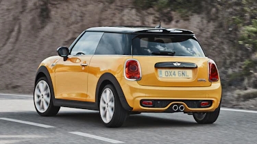 Used MINI hatchback: 2014 to present (Mk3) - rear 3/4 cornering