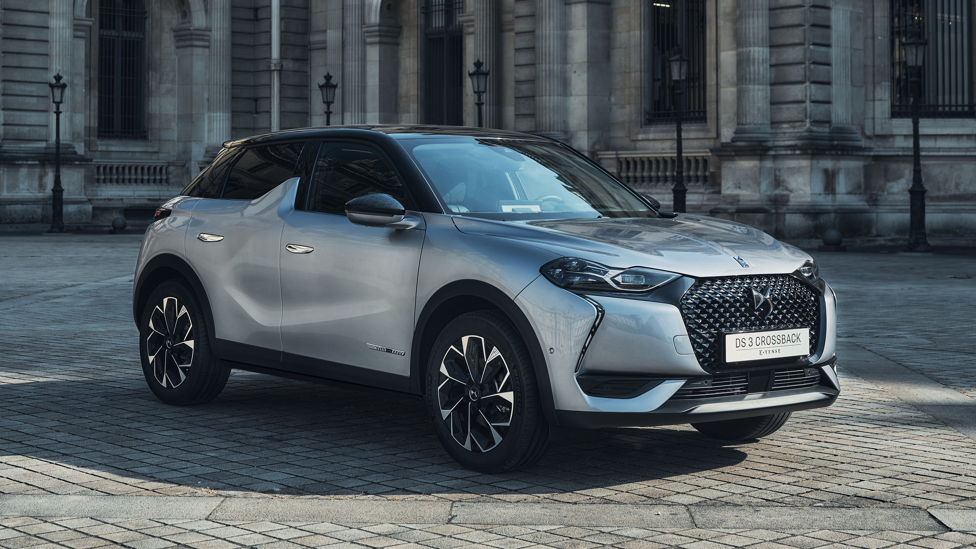 Special-edition DS 3 Crossback Louvre 