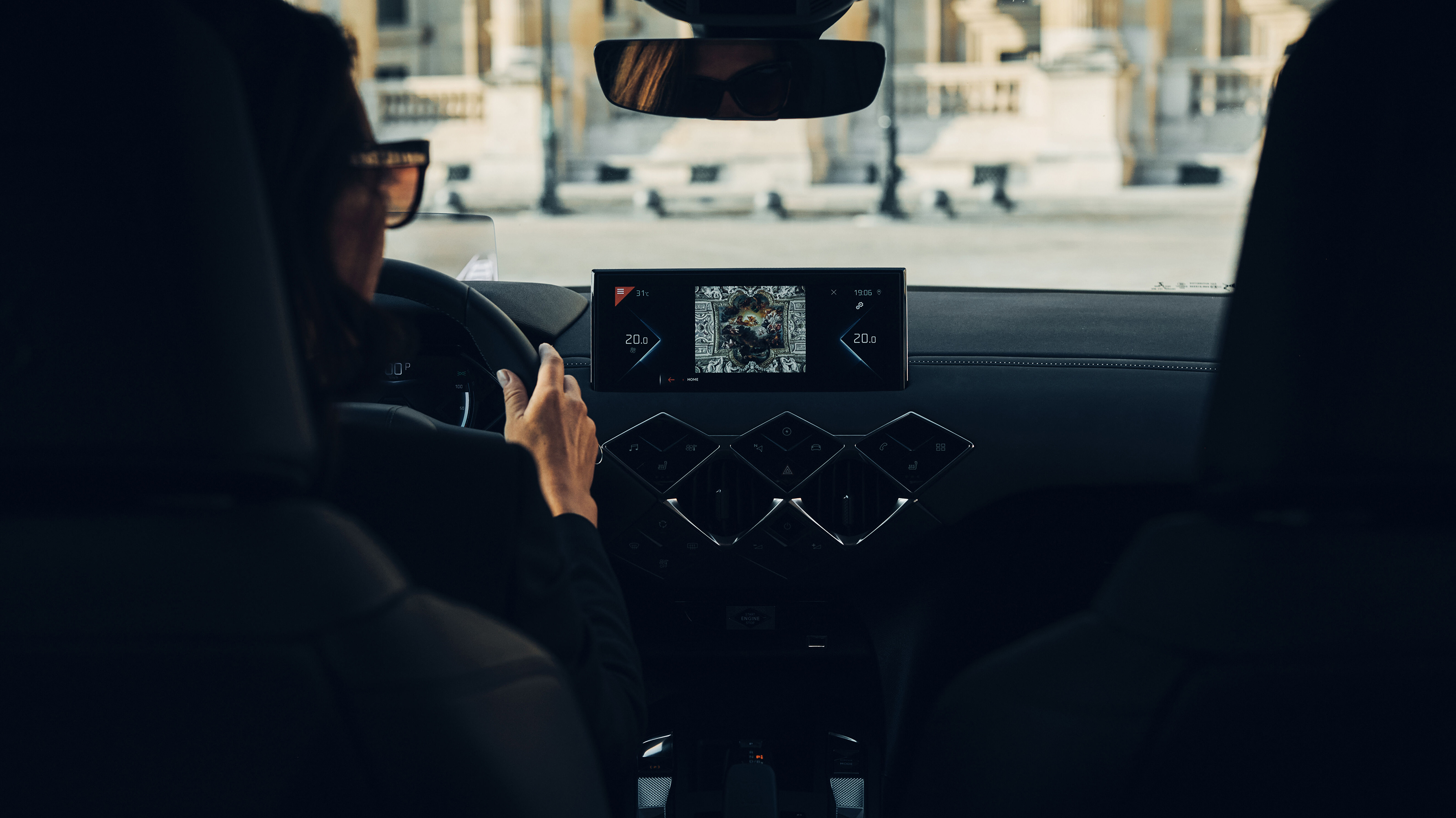 Special-edition DS 3 Crossback Louvre 