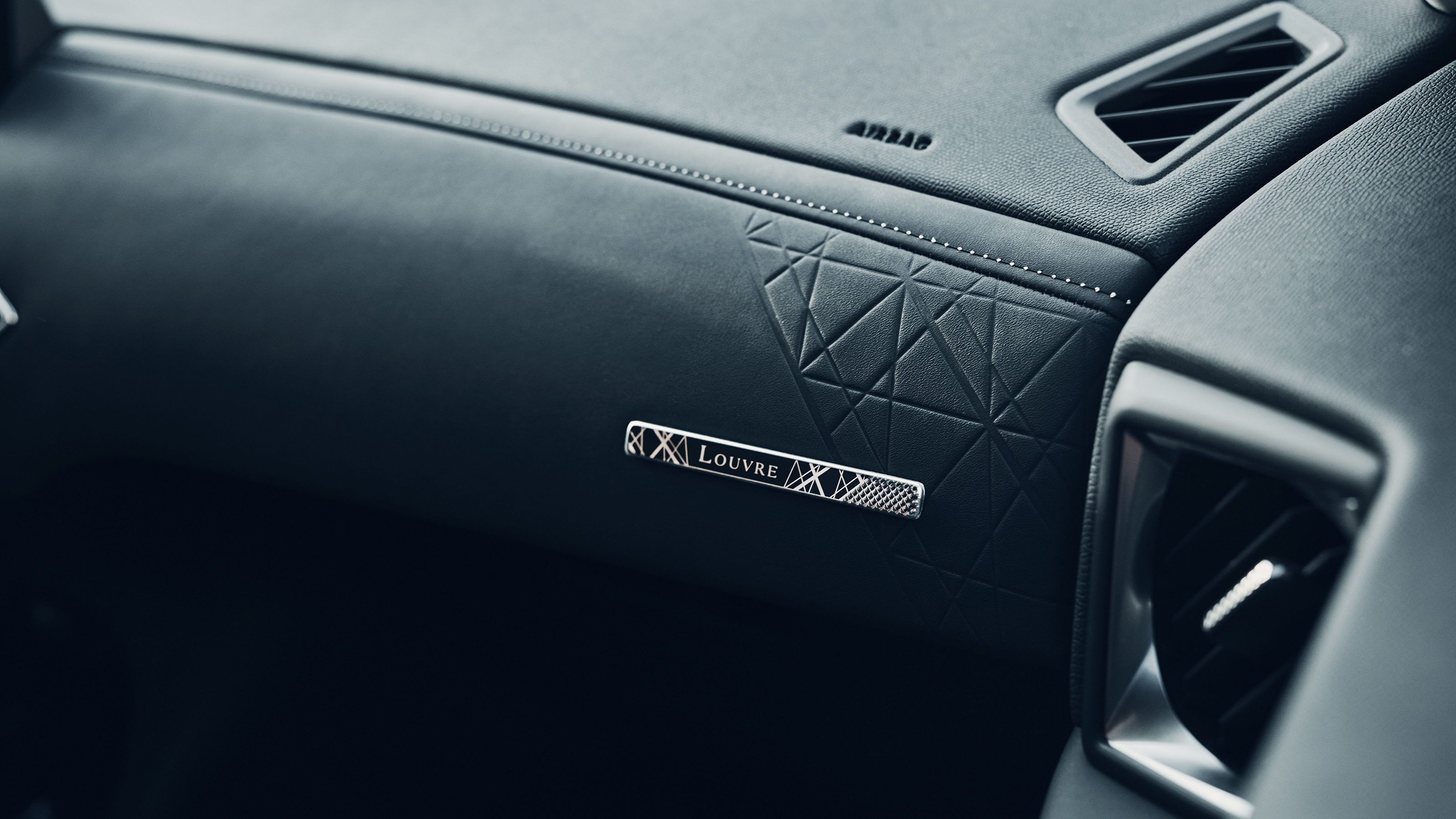 Special-edition DS 3 Crossback Louvre 