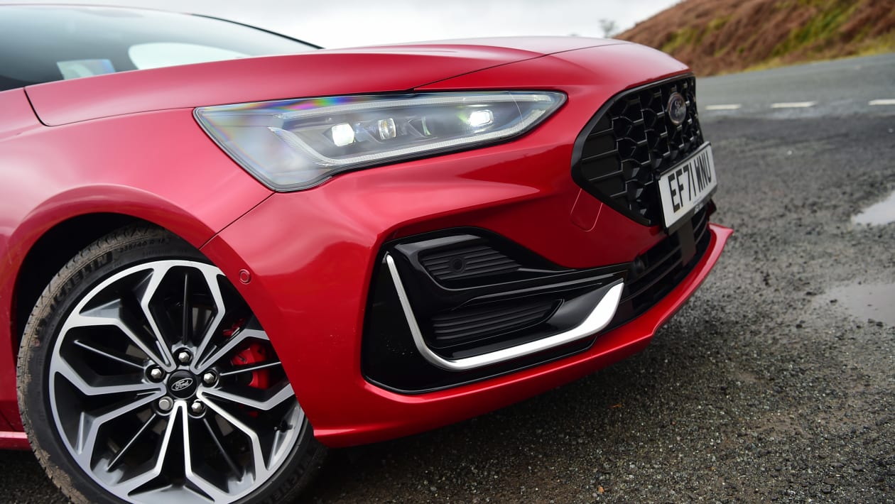 Ford Focus - front close 