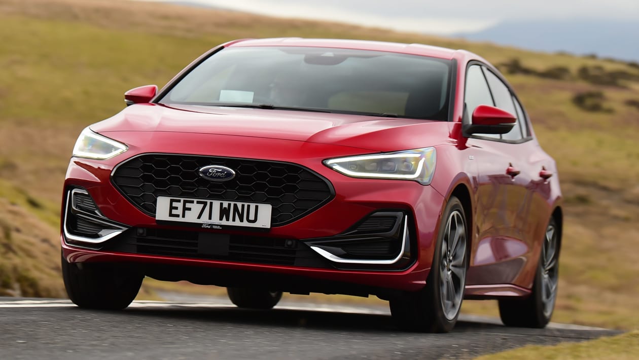 Ford Focus - front 3/4 dynamic