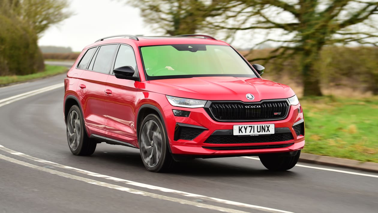 Skoda Kodiaq vRS - front 3/4 cornering