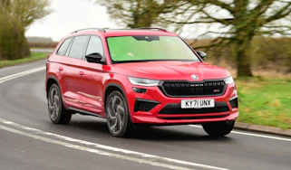 Skoda Kodiaq vRS - front 3/4 cornering