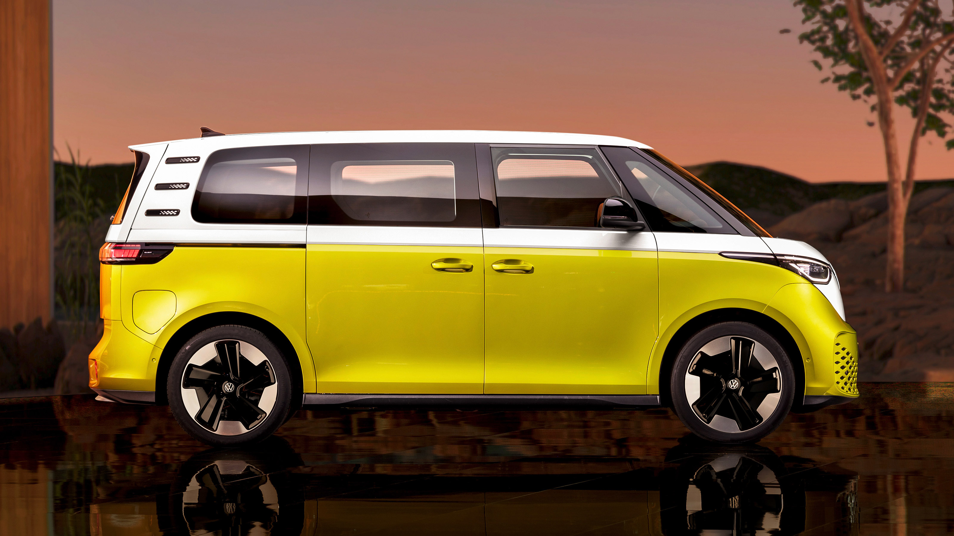 New 2022 Volkswagen ID. Buzz MPV 