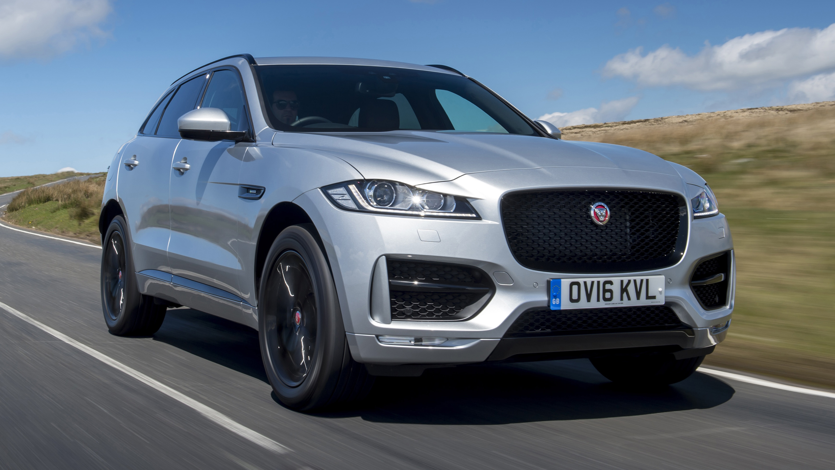 2016 Jaguar F-Pace driving