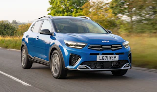 Kia Stonic GT-Line S driving