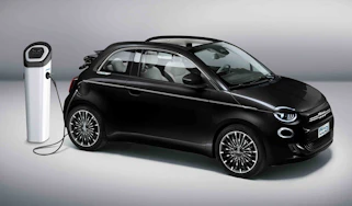 Fiat 500 La Prima by Bocelli charging