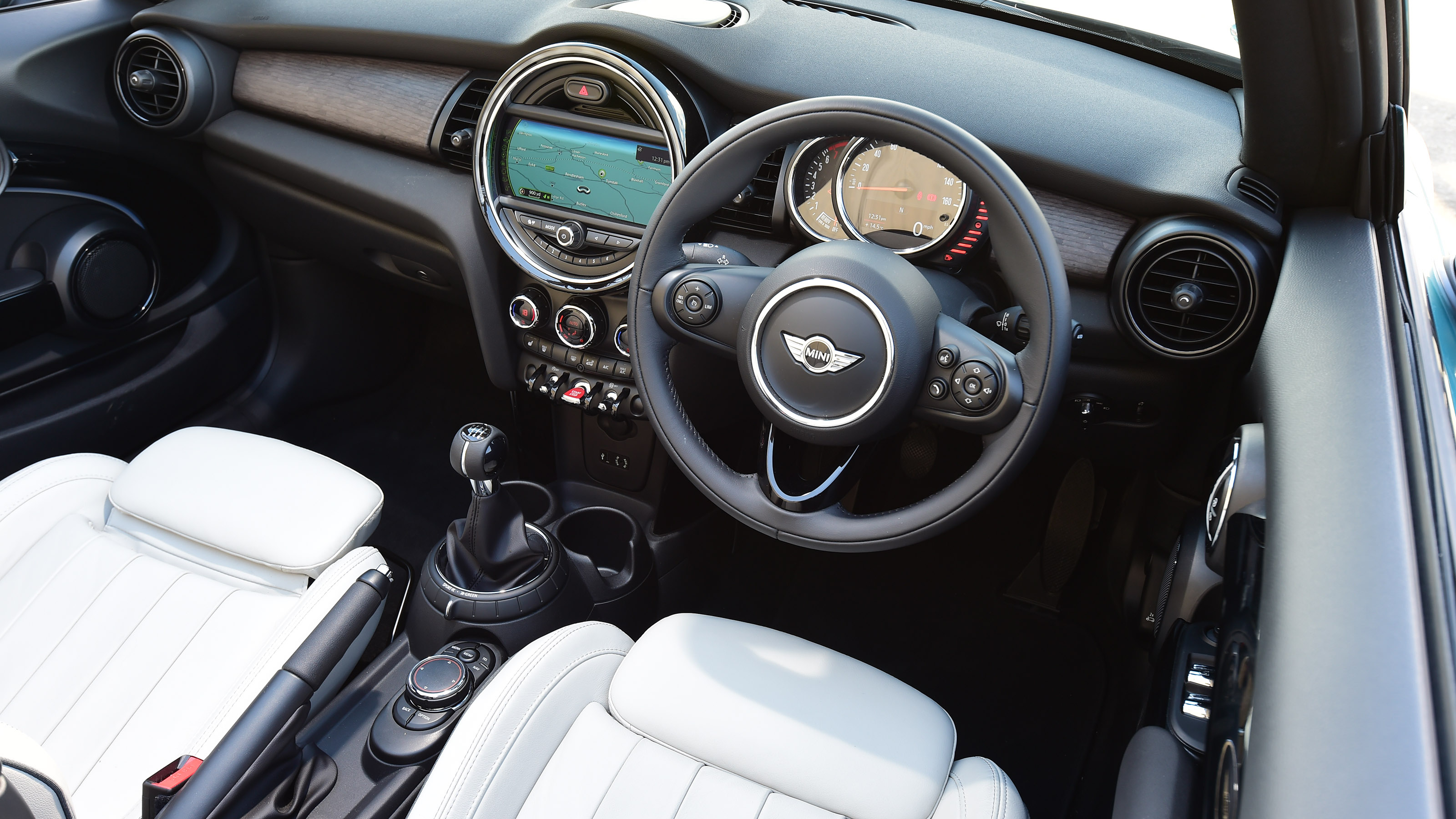 MINI Convertible interior