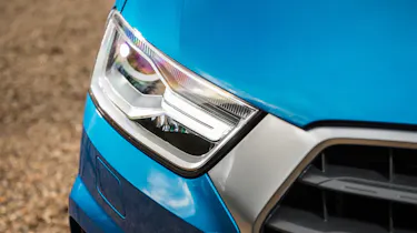 2015 Audi Q3 headlight