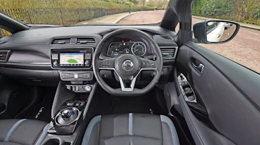 Nissan 3