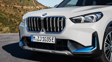 ix3