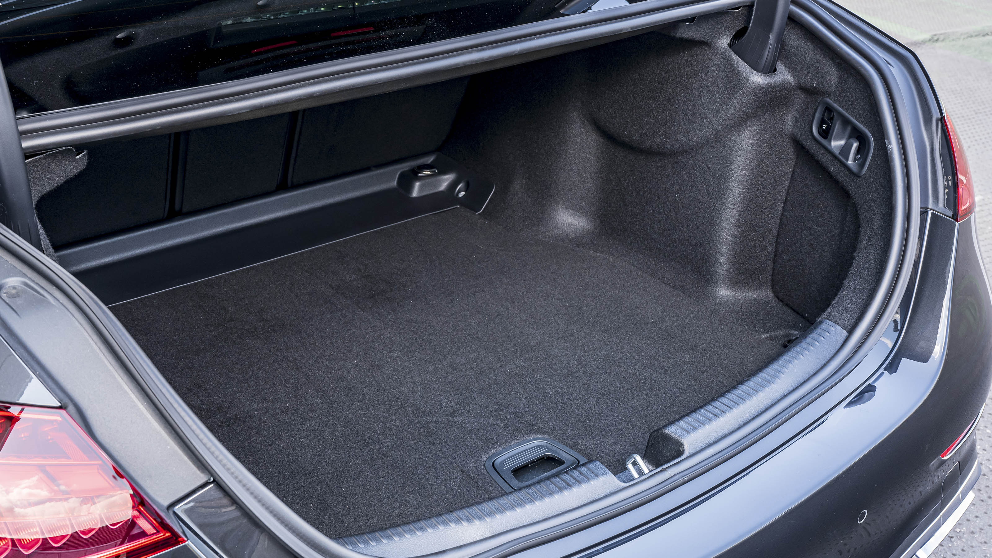 Mercedes C-Class boot