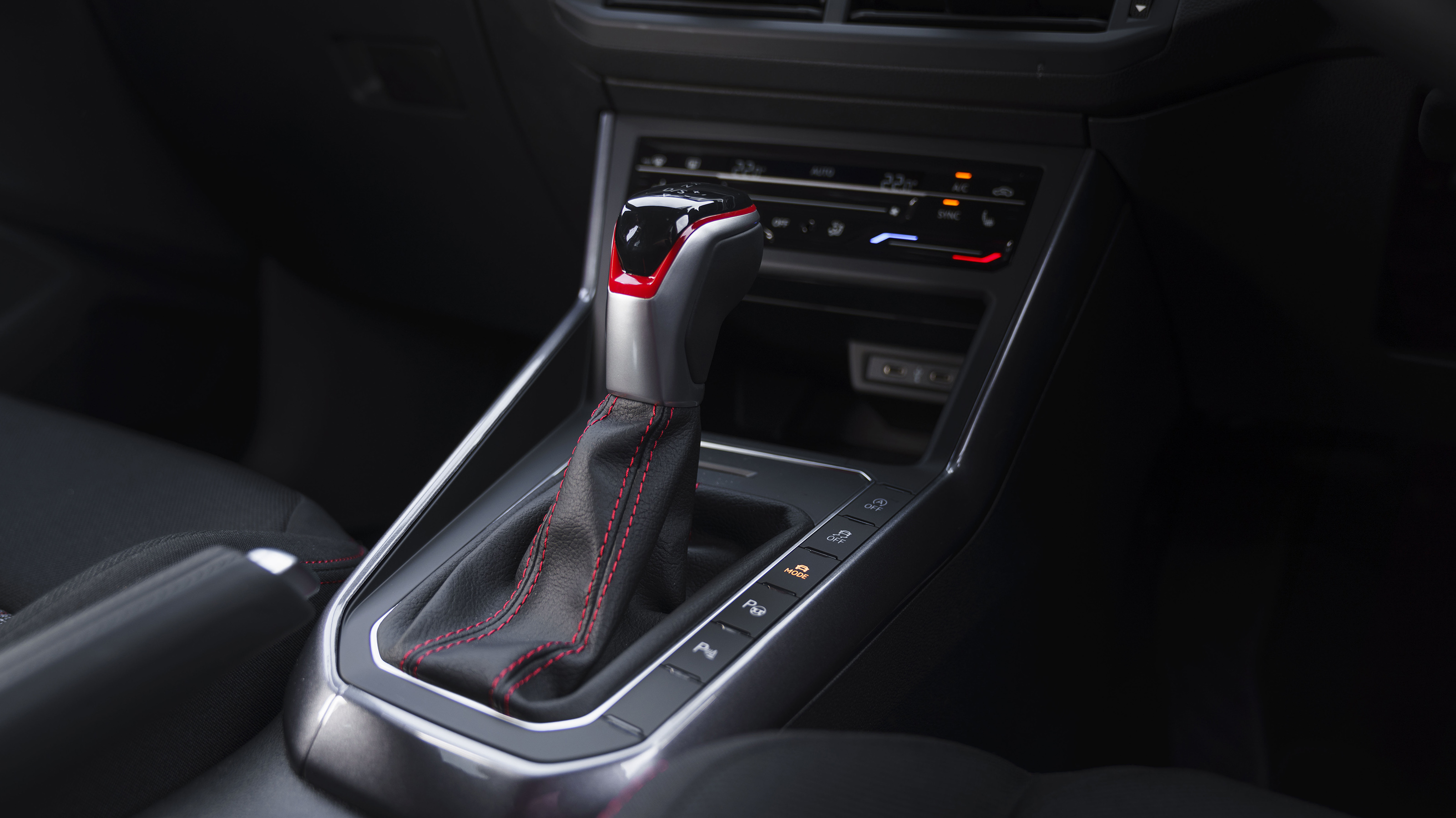 Volkswagen Polo GTI facelift gearlever