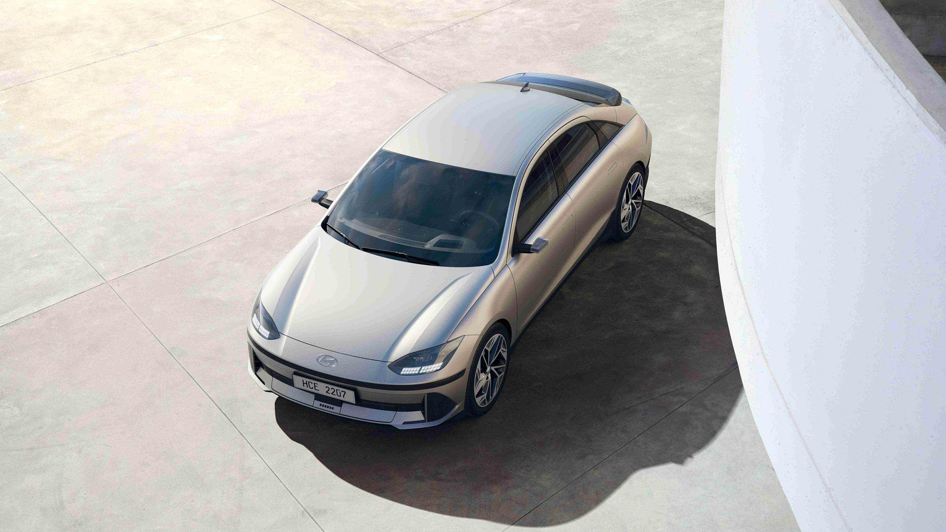 Hyundai Ioniq 6 overhead