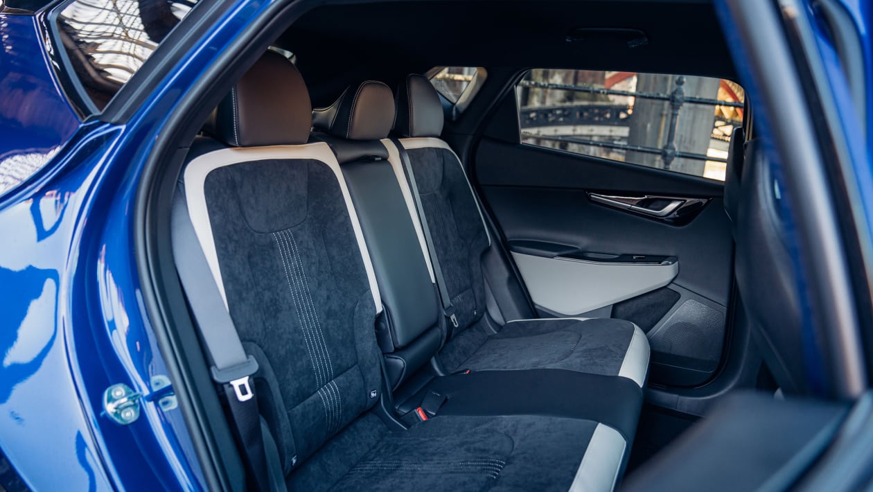 Genesis GV60 vs Kia EV6 vs Tesla Model Y 9